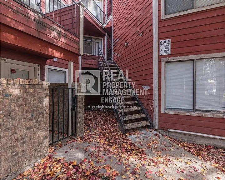 9805 Walnut St #305-C — Photo 4