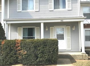 416 Hallmark Ln, Bolingbrook, IL 60440