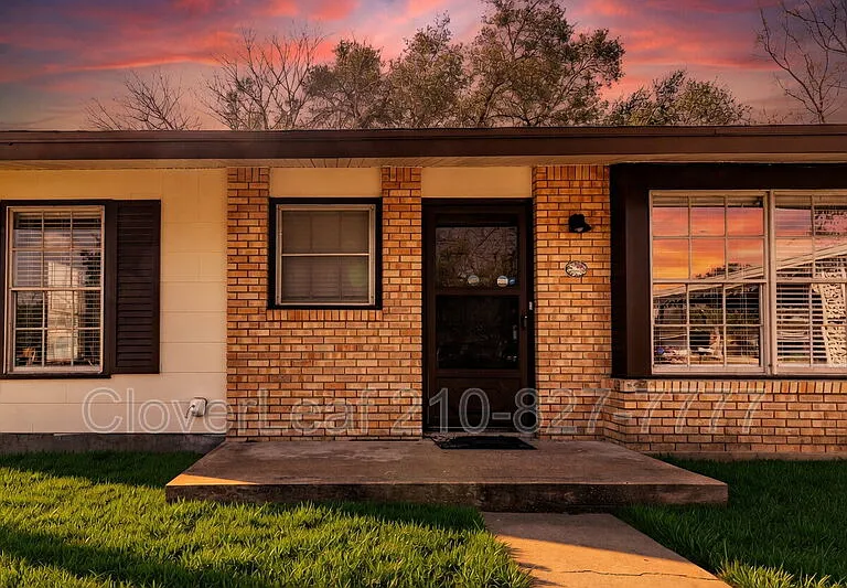 1006 Sumner Dr — Photo 4