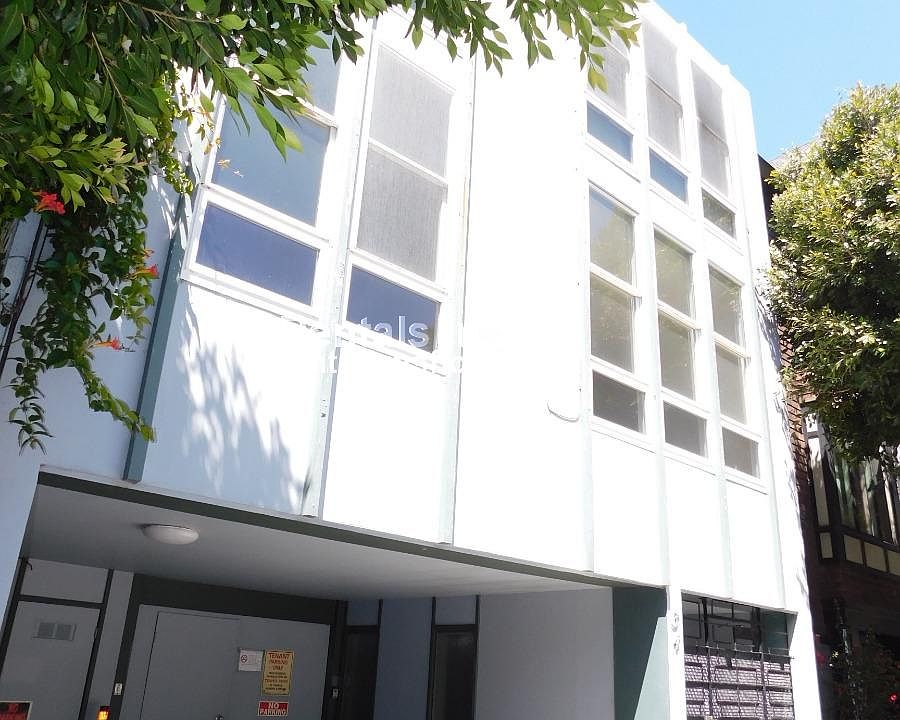 1st image of 34 Hugo St APT 2