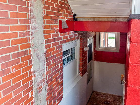 5th image of 1807 Avenue F