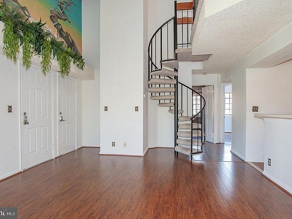5th image of 6012 Curtier Dr Unit F