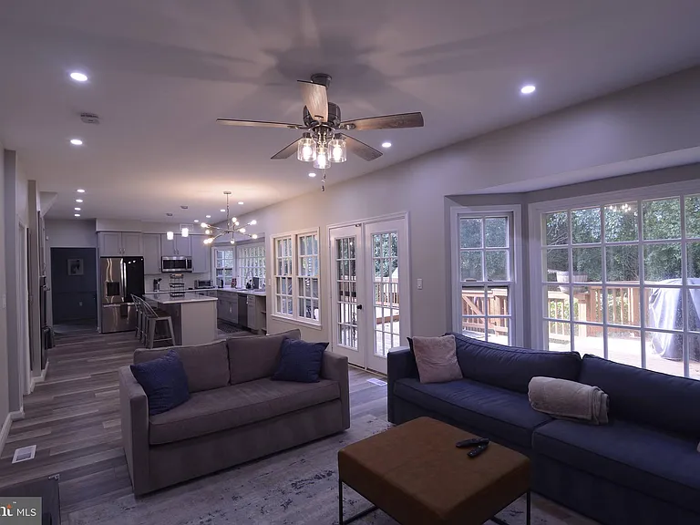 4904 Forest Creek Ct — Photo 15