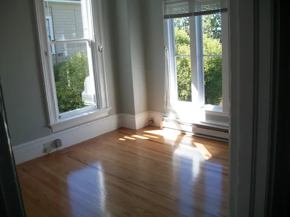 58 Liberty St #6, San Francisco, CA 94110
