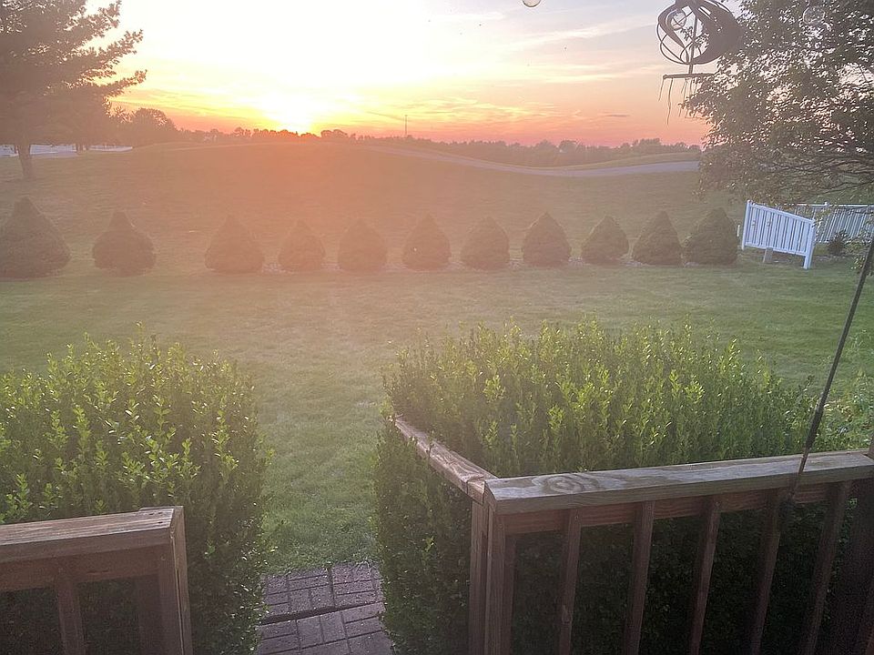 2102B N Prairie St, Tuscola, IL 61953 Zillow