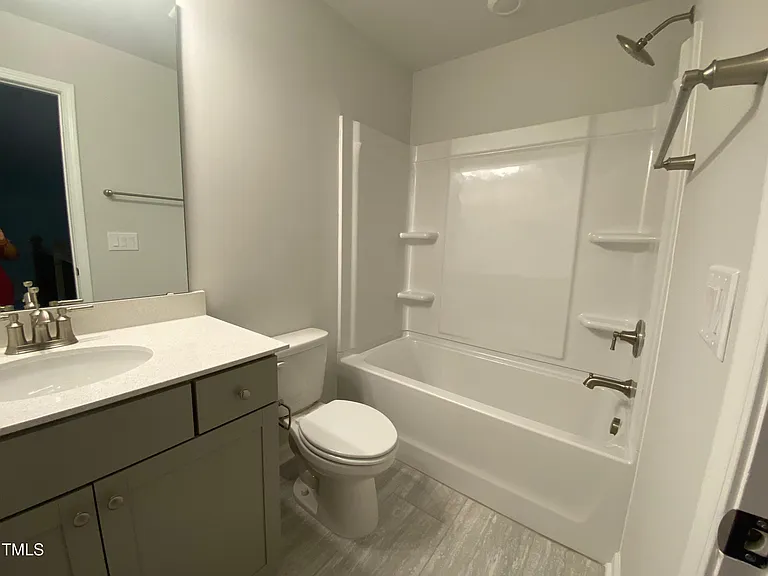 1464 Hasse Ave — Photo 12