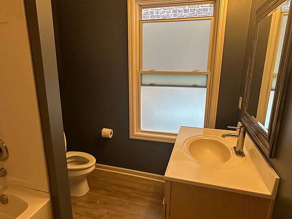 5th image of 6804 Detroit Ave APT 2