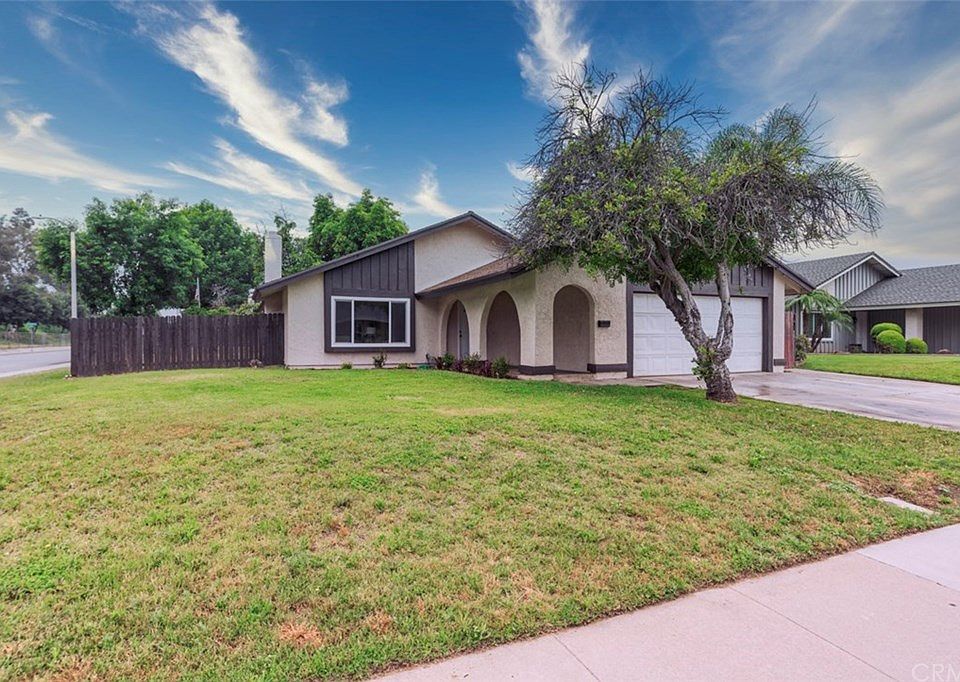 2nd image of 12248 Alexandria Pl
