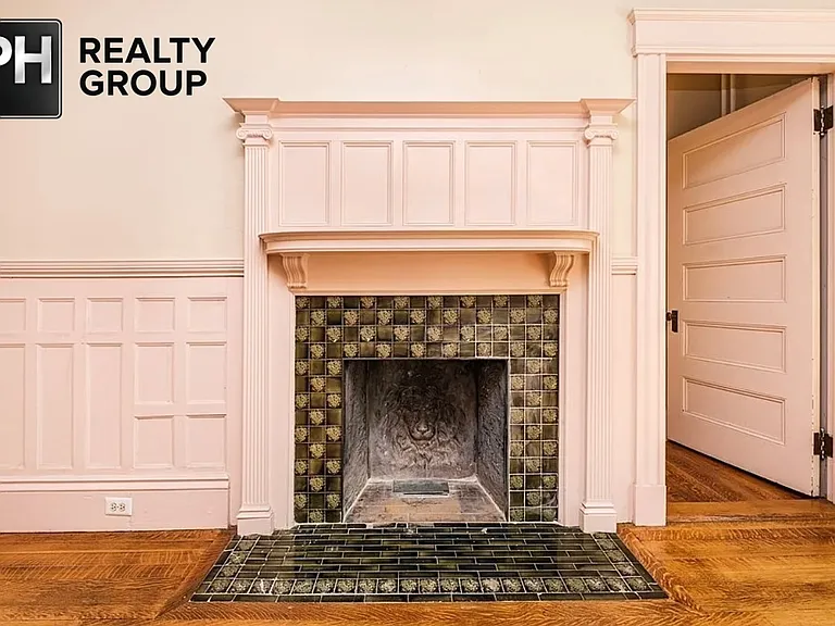161 Walnut St #1 — Photo 6