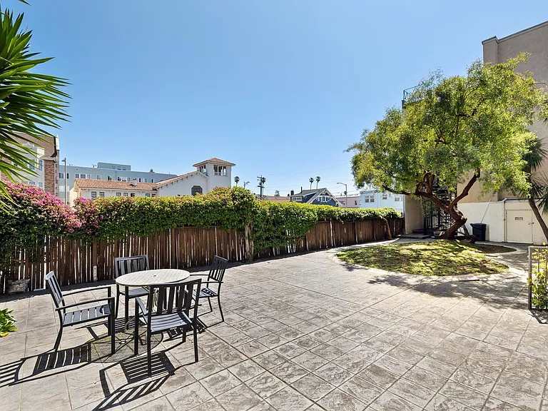 16p006 - 1435 3rd Ave — Photo 17