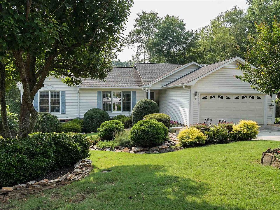 1st image of 6 Woodtrace Cir