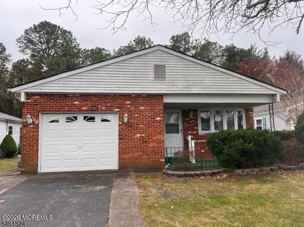 246 Orlando Boulevard, Toms River, NJ 08757