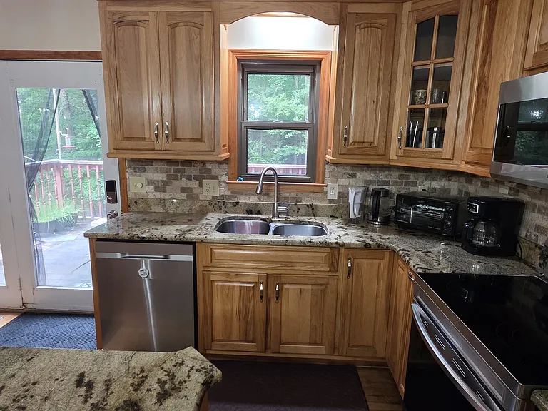 278 Forest Rd — Photo 39