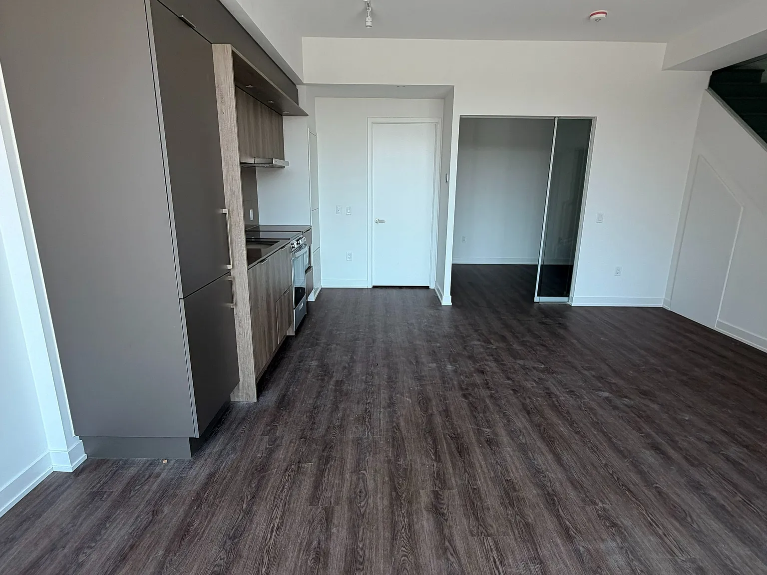 3 bed, $3,200 — Photo 2