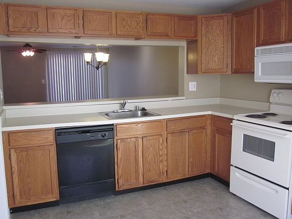 5th image of 1318 Stockett Sq