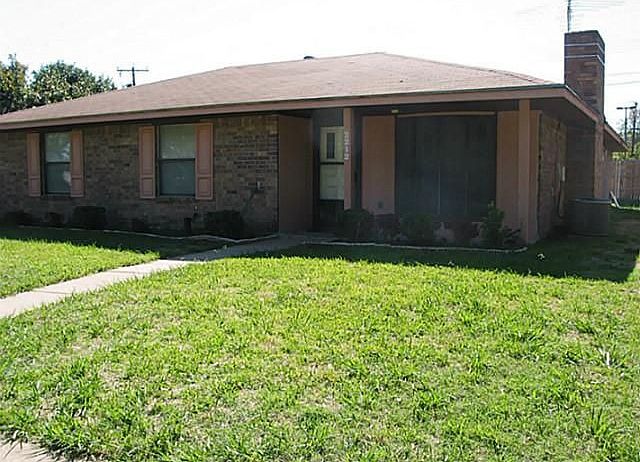 1st image of 2212 Jimmydee Dr