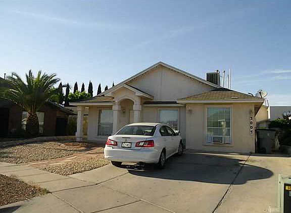 3rd image of 3007 Oak Crest Cir