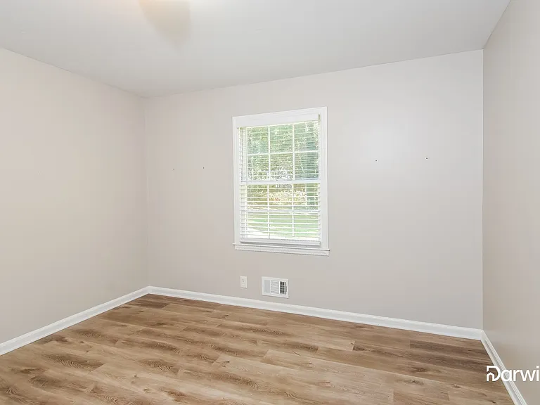 3201 Glendale Dr — Photo 8