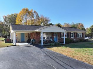 325 Jeanette Dr, Danville, VA 24540
