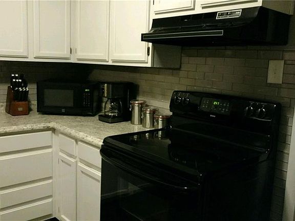 5th image of 1699 Linden Ave