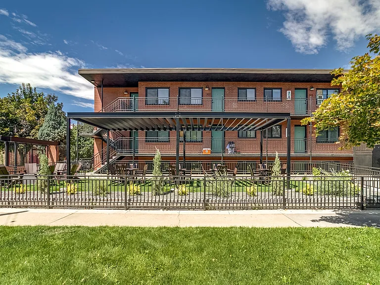 1301 E 33rd Ave — Photo 19