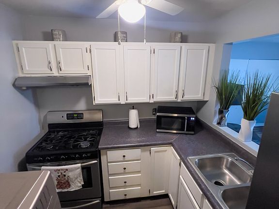 5th image of 8045 Harrison Dr