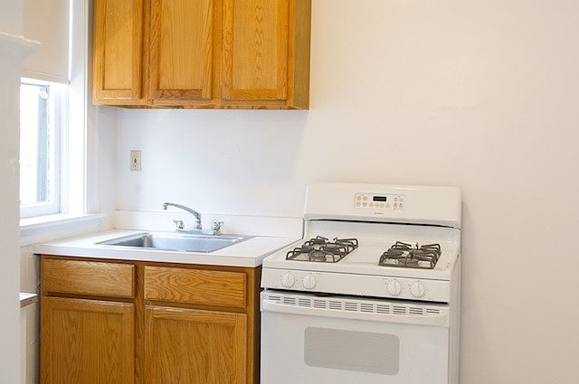 1st image of 533 W Wellington Ave APT 13