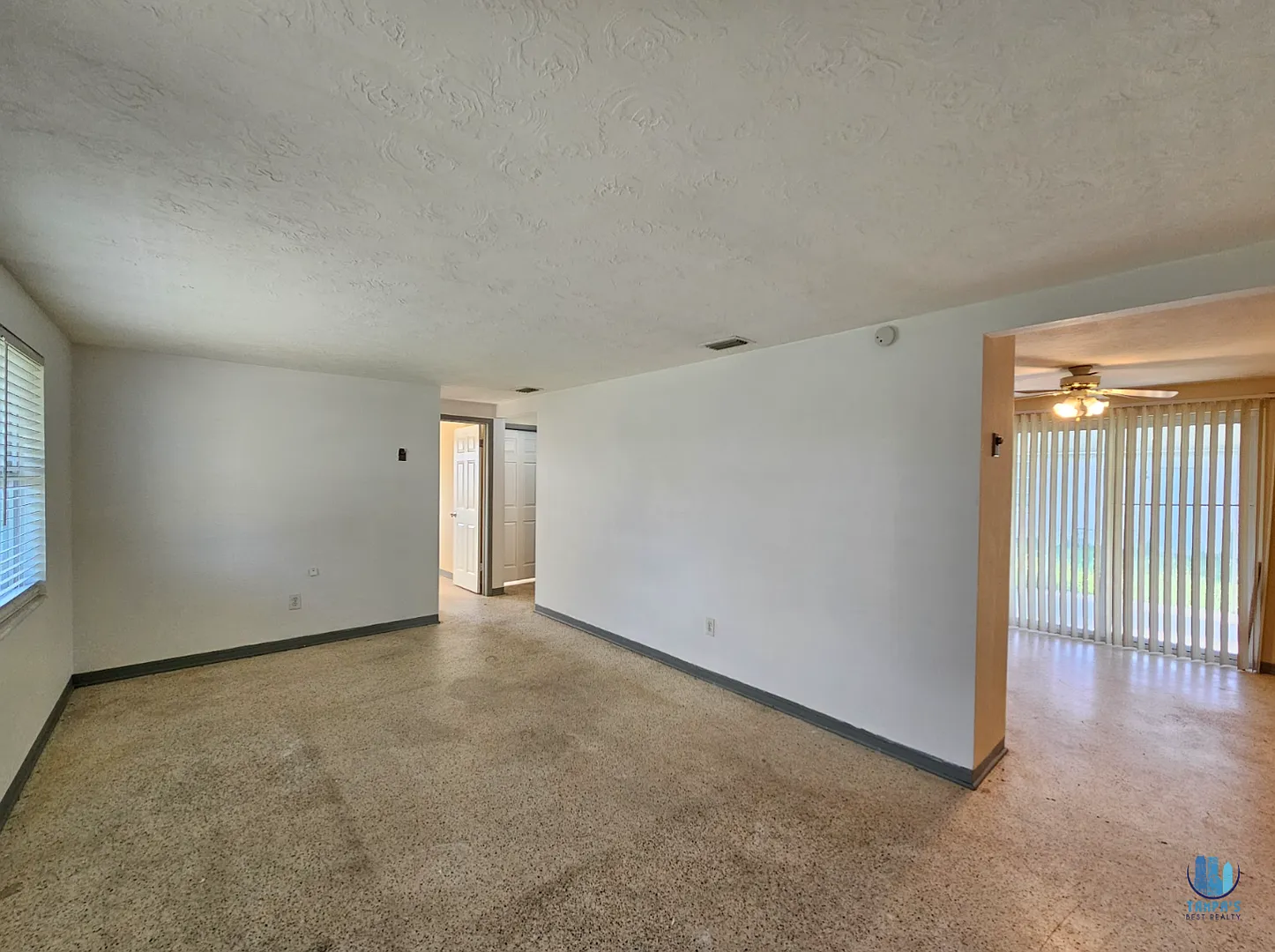 Gorgeous 3 Beds | 2 Baths Home In Holiday Available For Rent! *Move-In Special* — Photo 4