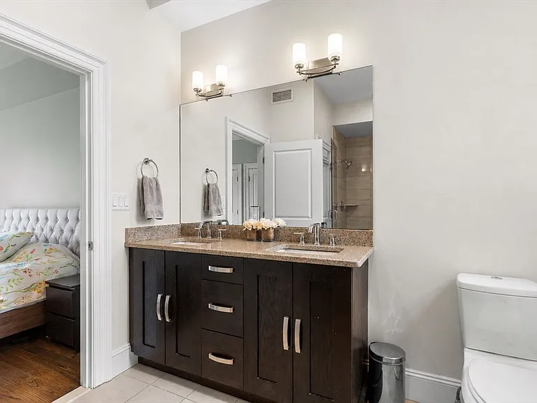 1471 Beacon St #Penthouse 10 — Photo 24