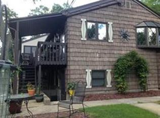 120 Lake Dr #1, Springfield, MA 01151