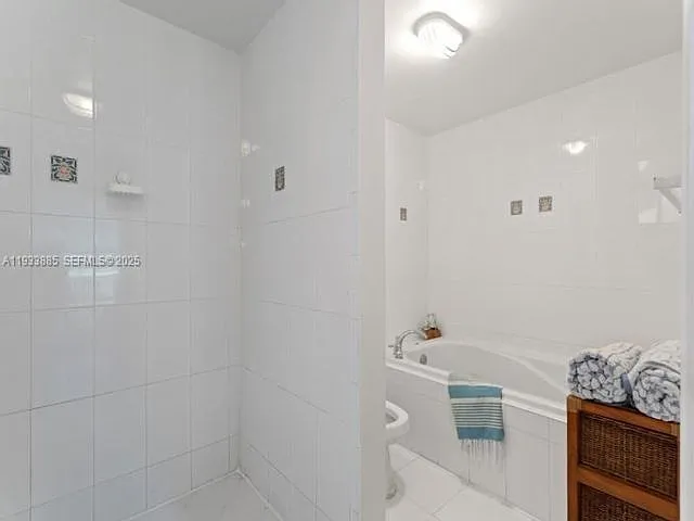 8888 Collins Ave #115 — Photo 6