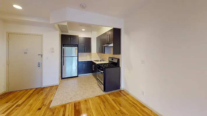 Rented by Metro Garden Realty NYC | media 5