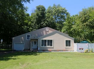 3739 Briarhill St, Mohegan Lake, NY 10547