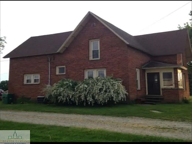 7968 E Grand River Ave photo 1