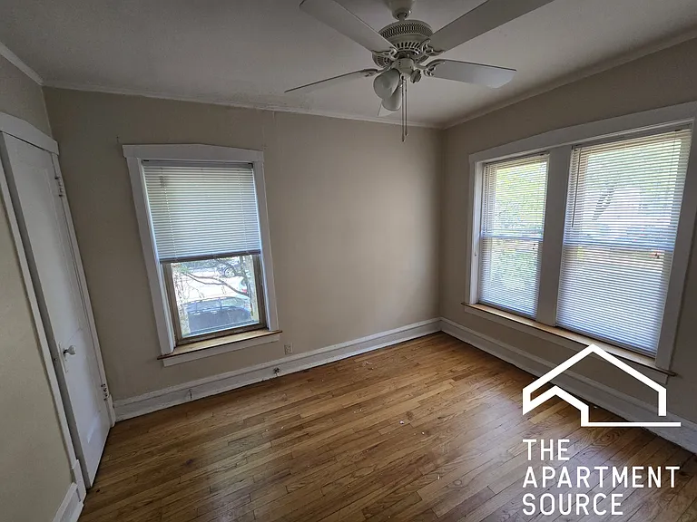 1969 W Foster Ave #1 — Photo 5