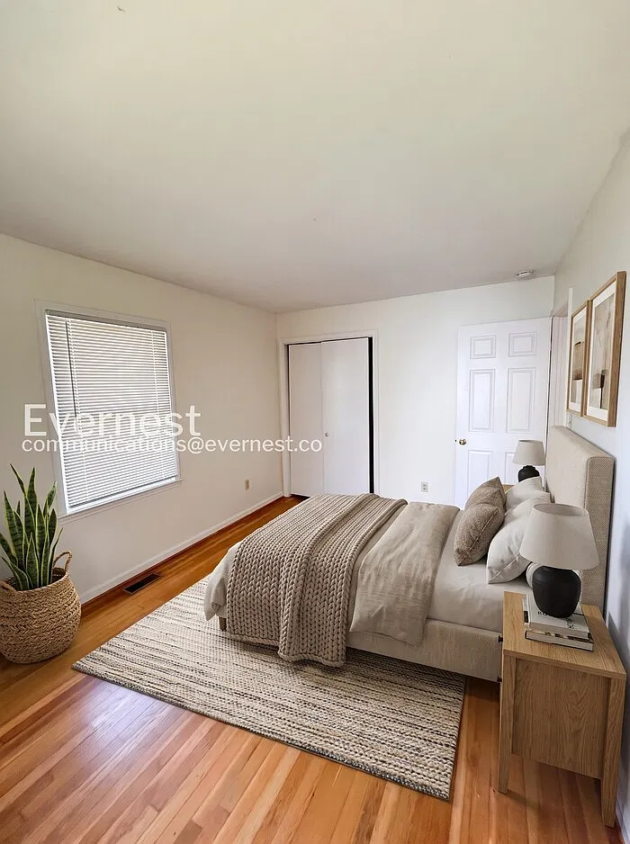 3 bed, 2.0 bath, 1279 sqft, $1,845 — Photo 3