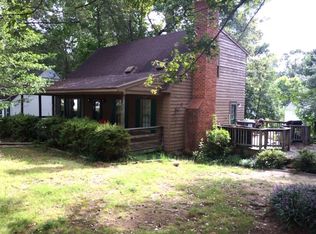 1629 Treewood Ln, North Chesterfield, VA 23235