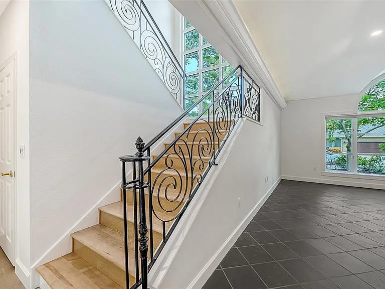 1770 S Oval Dr — Photo 36
