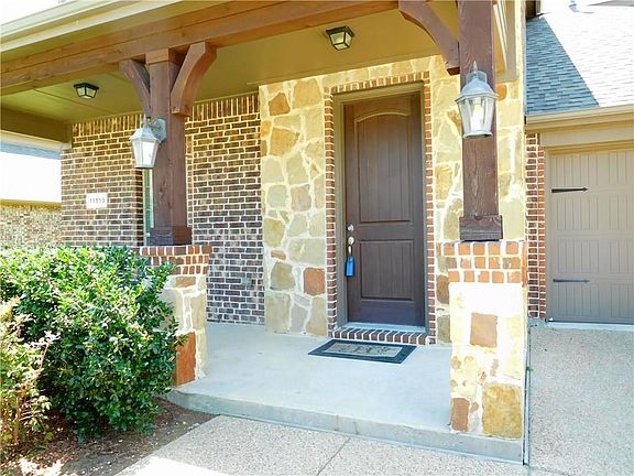2nd image of 11513 Luxembourg Ln