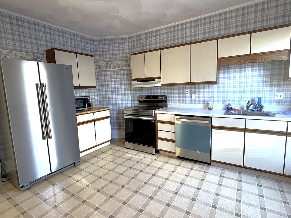 1st image of 23 Marion St #2