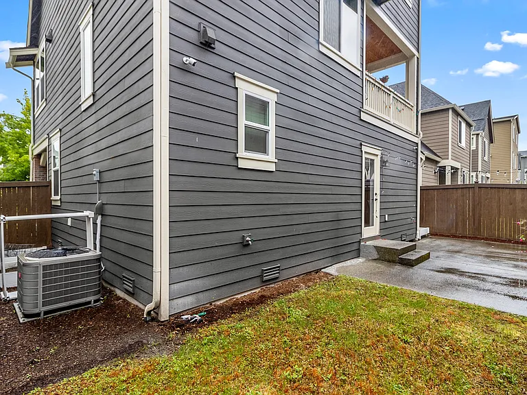 18617 45th Dr SE — Photo 38