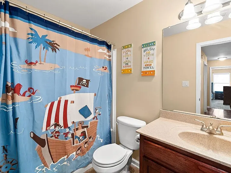 2231 Fairfax Dr — Photo 25