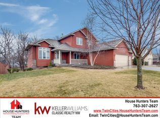 9101 Oak Ridge Dr, Monticello, MN 55362