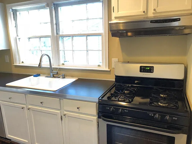 1676 Bristol Dr NE — Photo 11