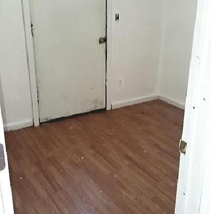 3rd image of 31 Monroe Ave
