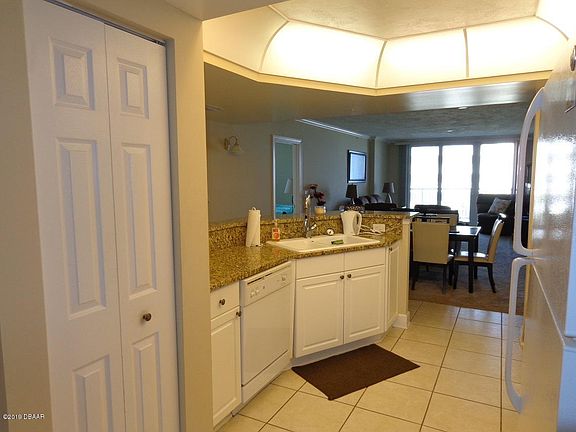 4th image of 2055 S Atlantic Ave APT 301