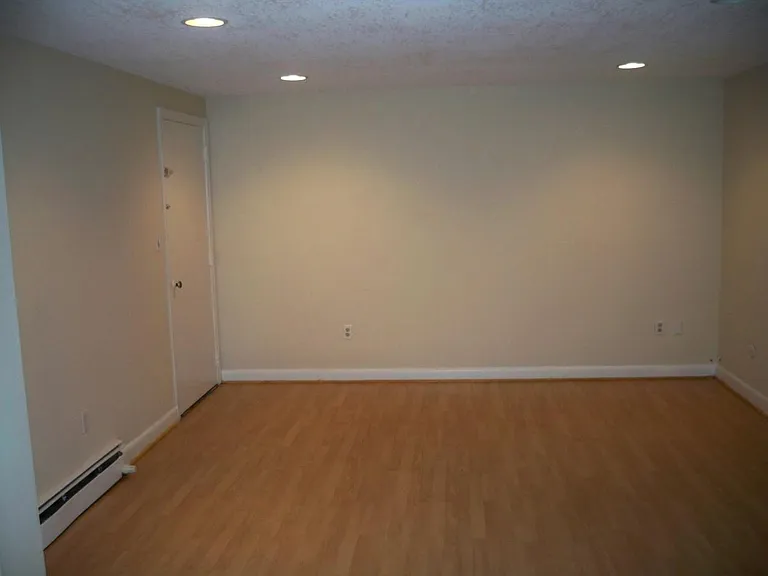2 Carriage Hill Rd — Photo 3