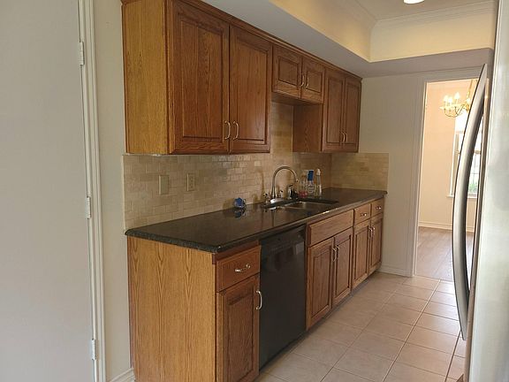 5th image of 14570 Tamerisk Ln