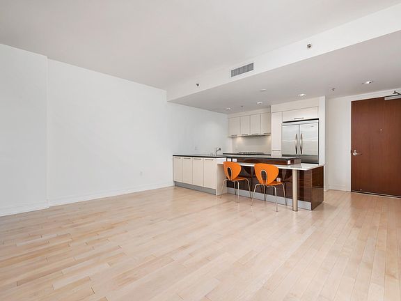 3rd image of 631 Folsom St APT 9C