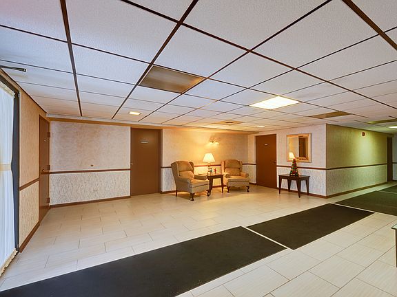 4th image of 1491 Ashland Ave APT 7SE